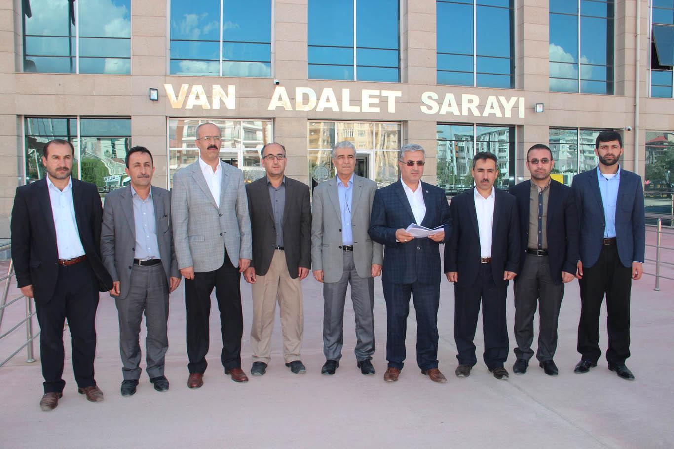 Van'da Diyanet-Sen’den Osman Ünlü’ye suç duyurusu Van'da Diyanet-Sen’den Osman Ünlü’ye suç duyurusu